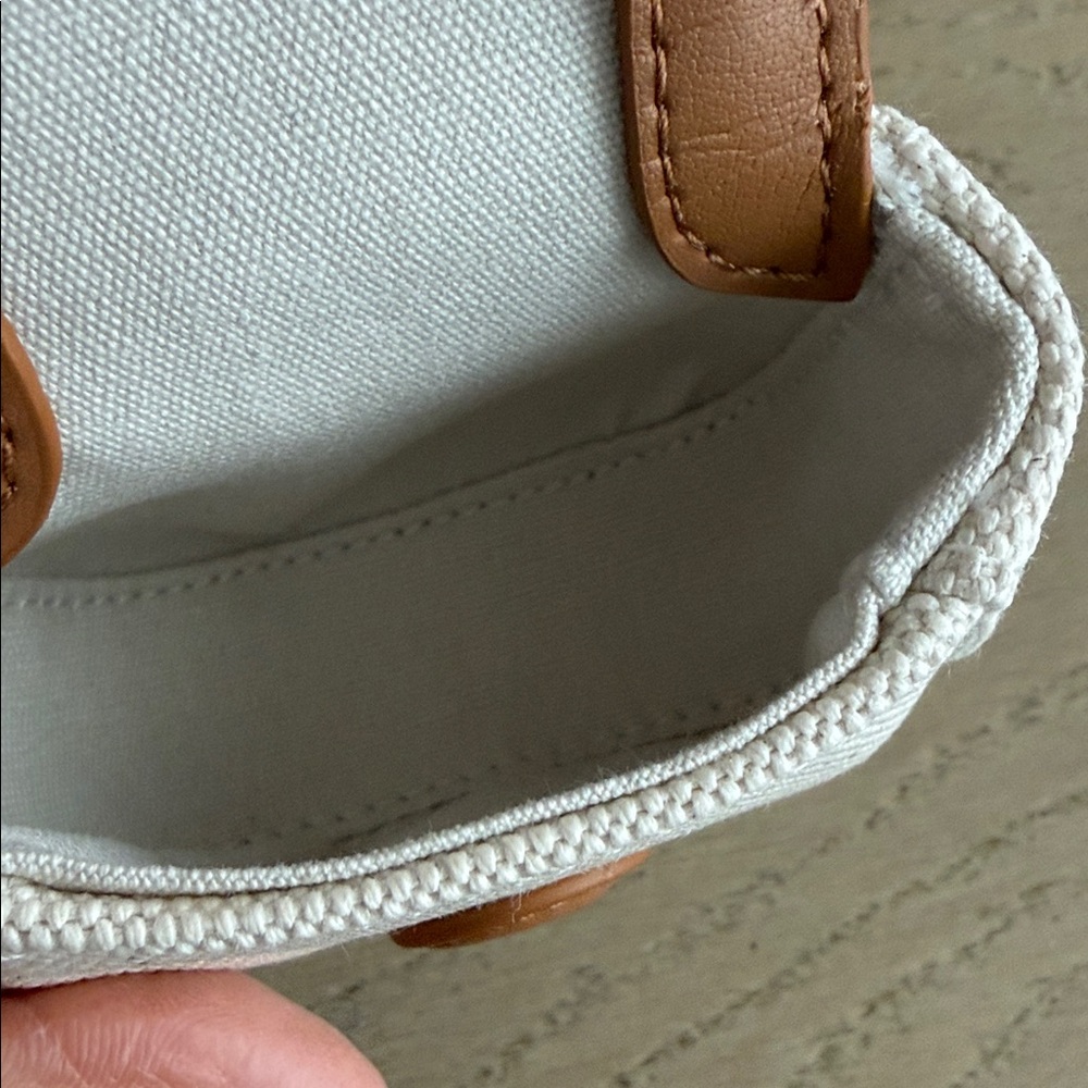 lululemon athletica White and Tan Crossbody Bag with Coin Case - Picture 12 of 12